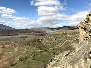  Древний пещерный город IV века Уплисцихе: панорама 1